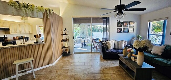 Building Photo - 2068 Preymore St