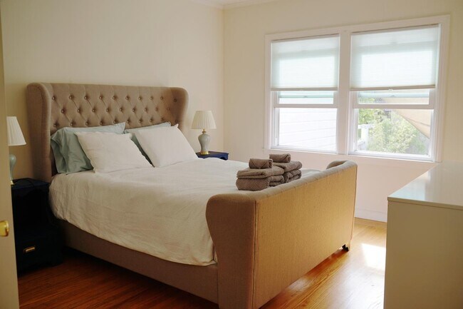 Building Photo - 851 Ocean Ave