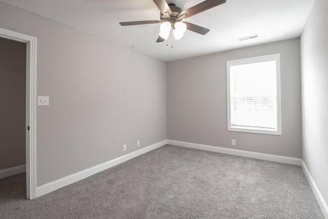 Building Photo - 2994 Gibbs Ln