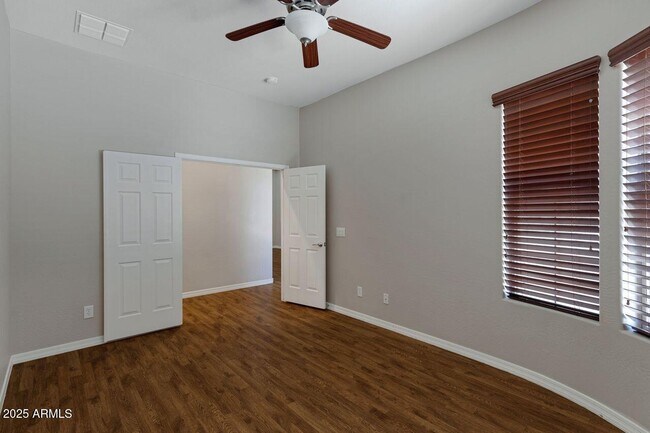Building Photo - 2268 W River Rock Trail
