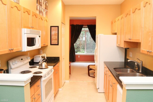 Building Photo - 2 br, 2.5 bath Condo - Ashford Park