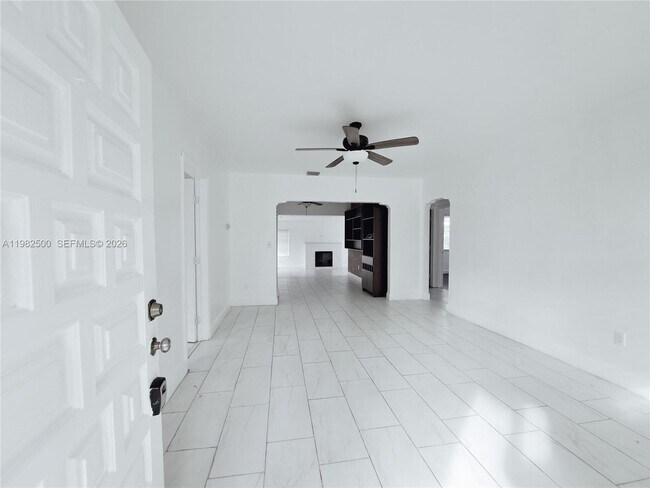 Building Photo - 335 NW 102nd St