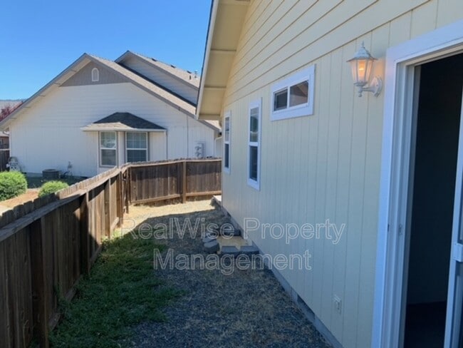 Building Photo - 1115 Westerly Ct