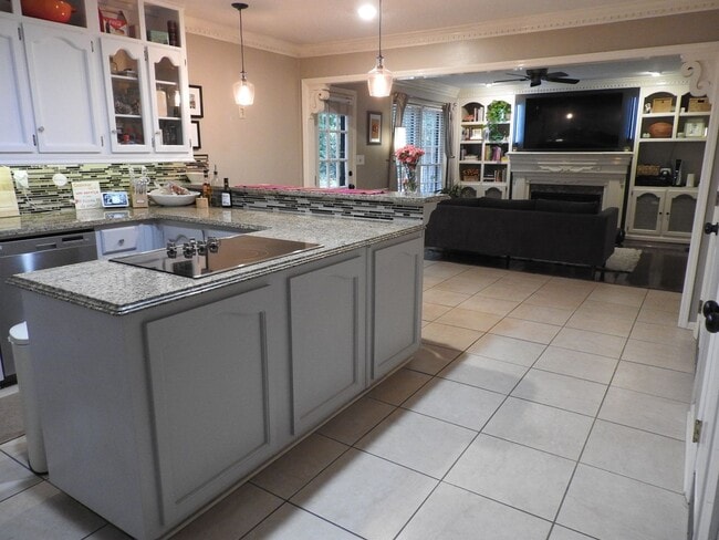 Building Photo - 804 Tulip Poplar Dr