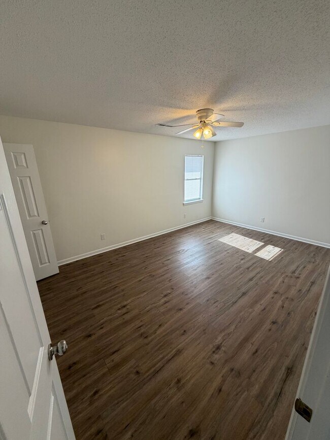 Building Photo - 106 Corley St