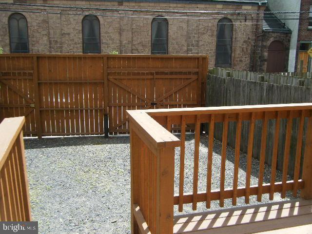 Building Photo - 1906 Fairmount Ave