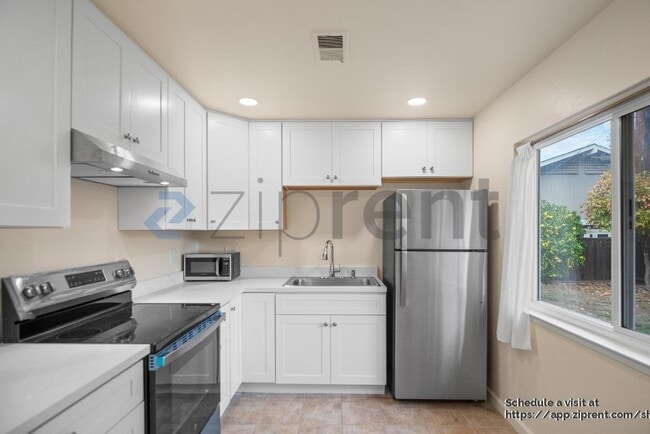 Building Photo - 20365 Silverado Ave