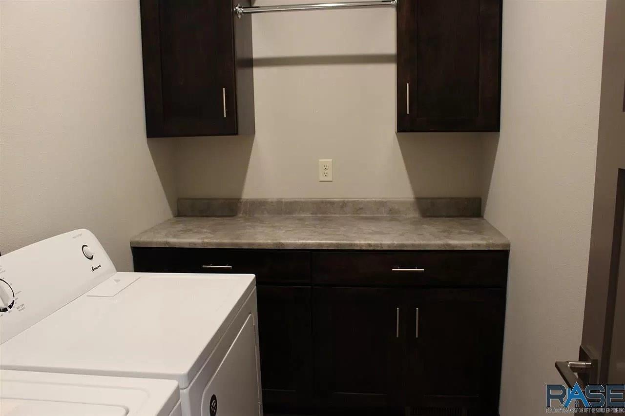 Building Photo - 1115 N Union Ave