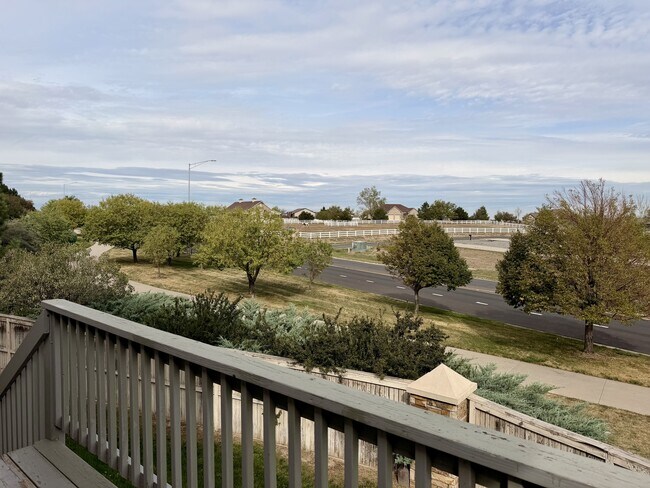 Building Photo - 653 Millet Cir