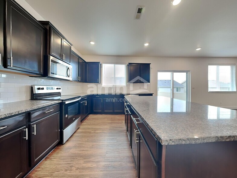 Building Photo - 19216 16th Ave Ct E