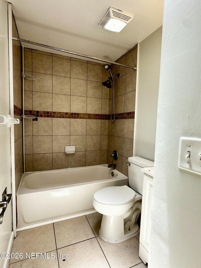 Building Photo - 2821 Searchwood Dr