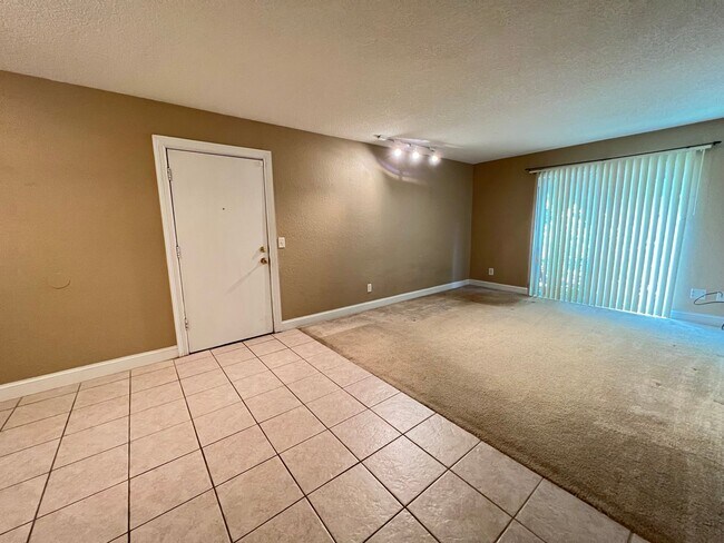 Building Photo - Walk to Shands, UF & the Vet School!