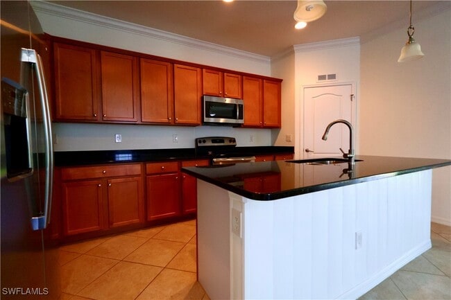 Building Photo - 2338 Heydon Cir E