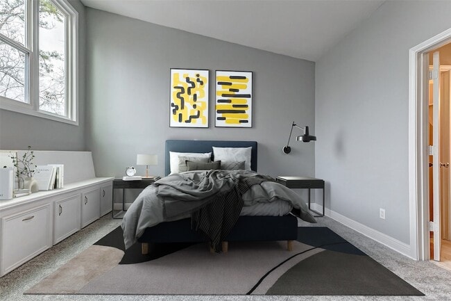 Building Photo - 1727 Cloister Dr