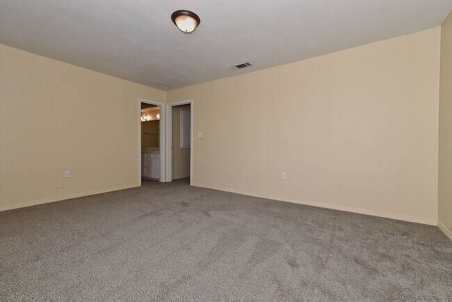 Building Photo - STANFORD.3406 A-B