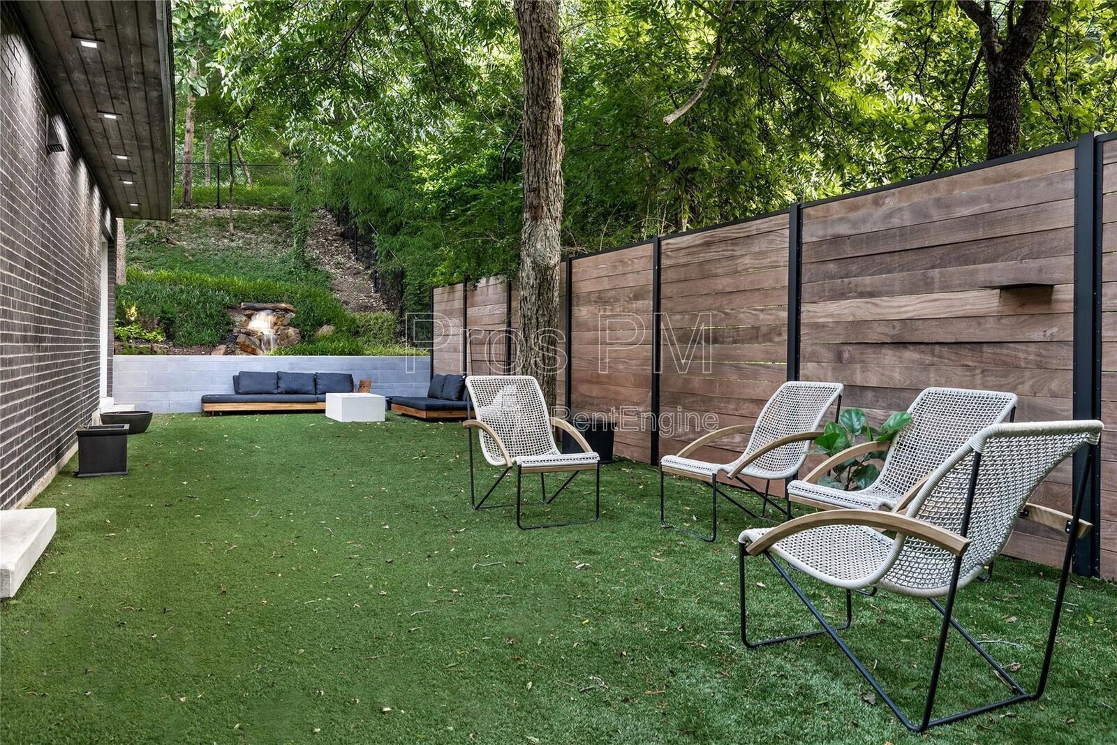 Building Photo - 4280 Shorecrest Dr