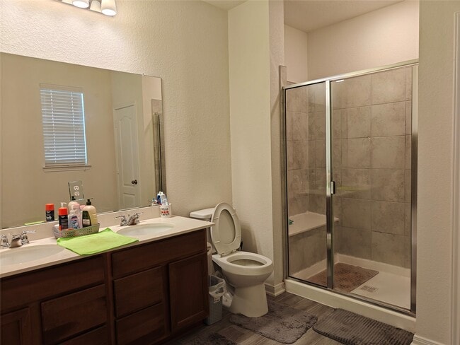 Building Photo - 1270 Glendora Dr
