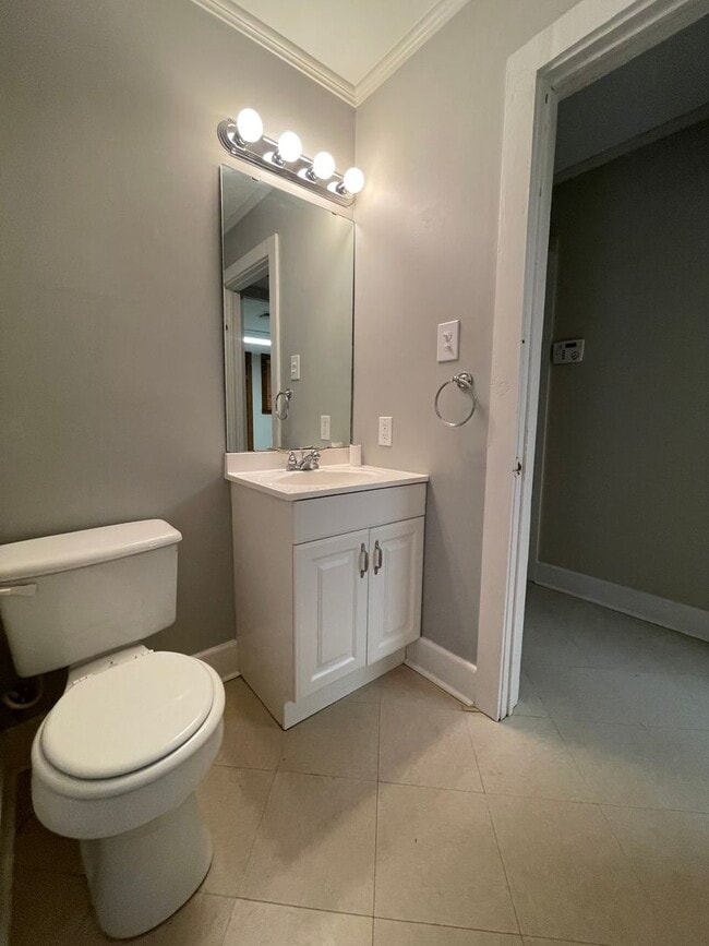 Building Photo - 2 bedroom 2 bath home, MOVE IN SPECIAL!!!