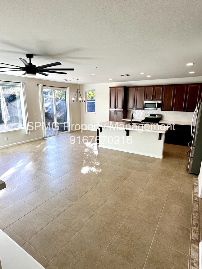 Building Photo - 1528 Morning Glory Ln