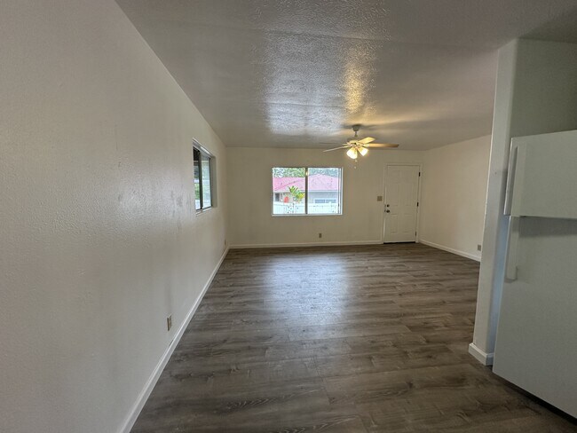 Building Photo - 15 Kahukai St