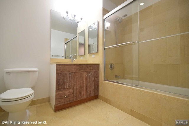 Building Photo - 3514 City Pl