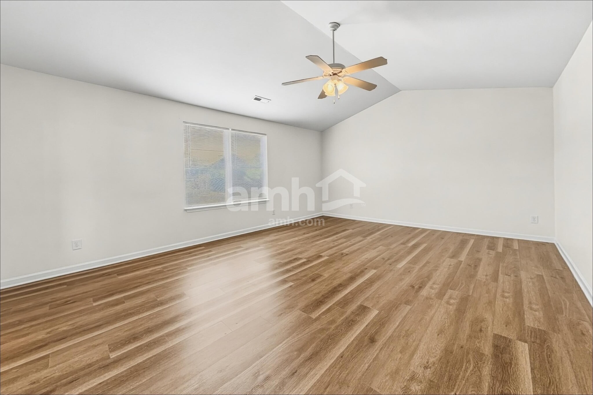 Building Photo - 118 Charndon Way