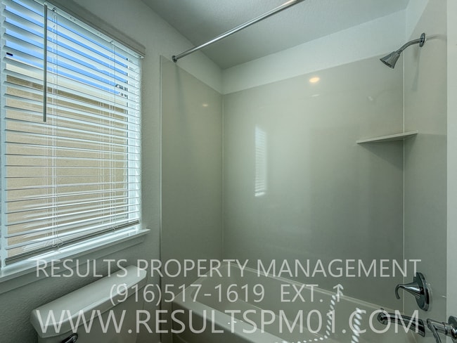 Building Photo - Brand new 3 Bedroom home. Wonderful amenities!