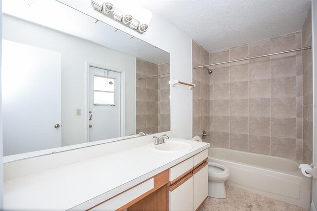 Building Photo - 4087 Waterview Loop