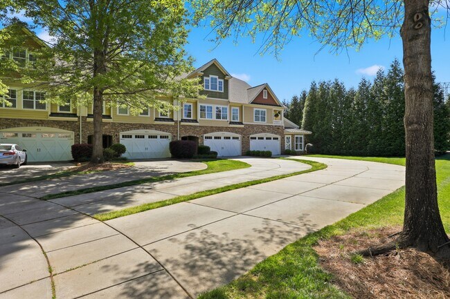 Building Photo - 4008 La Crema Dr