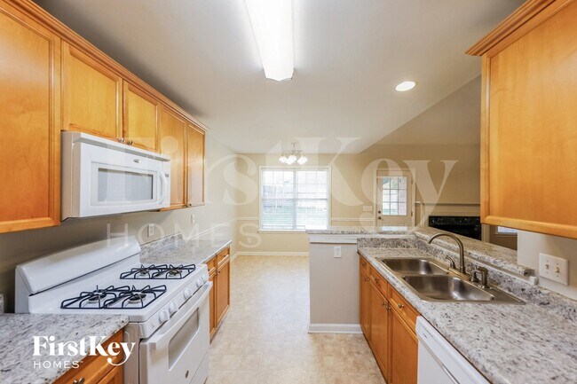 Building Photo - 146 Hickory Point Dr