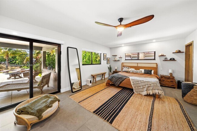 Building Photo - 419 Alamanda Dr