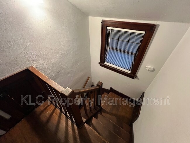 Building Photo - 2222 E 12th St