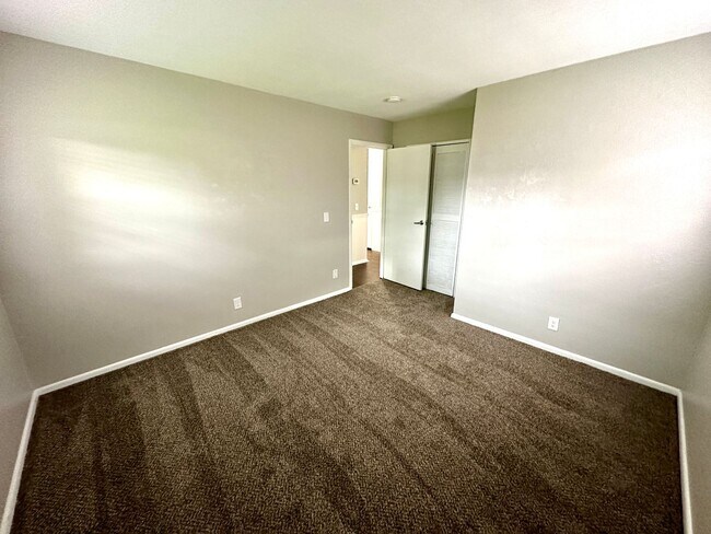 Building Photo - 130 Timberwood Ln