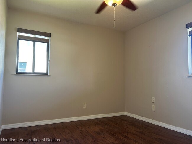 Building Photo - 5556 Matanzas Dr