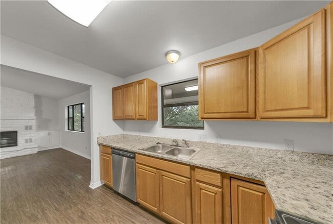 Building Photo - 56 Billingsley Dr