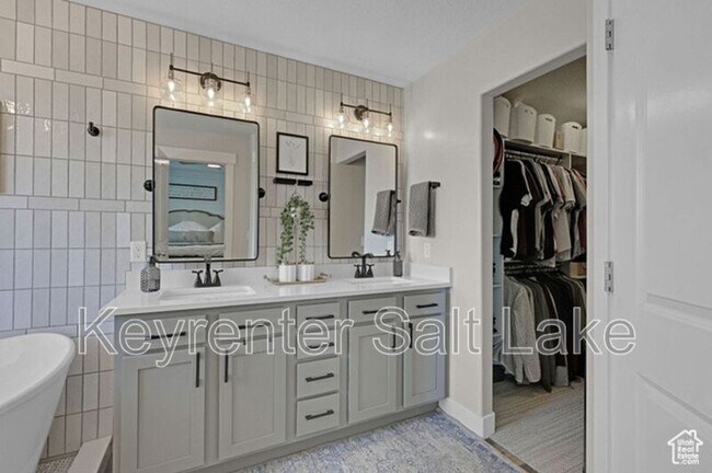 Building Photo - 12473 S Desert Mesa Dr