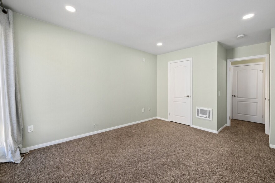 Building Photo - 7757 Margerum Ave