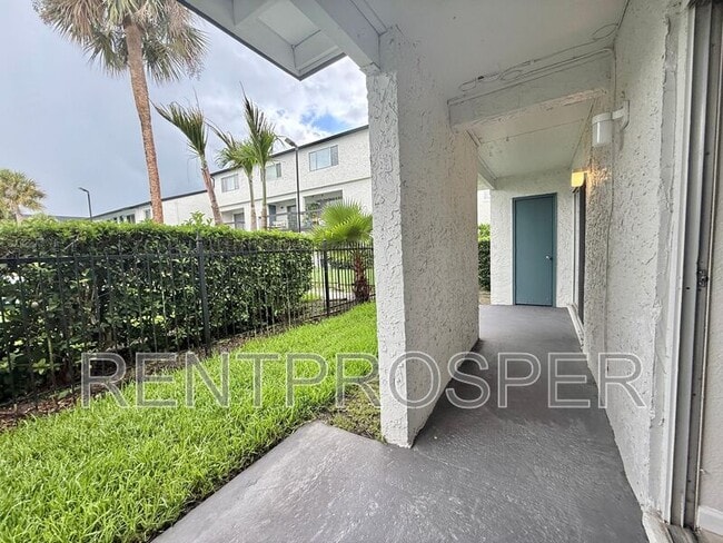 Building Photo - 4117 S Semoran Blvd
