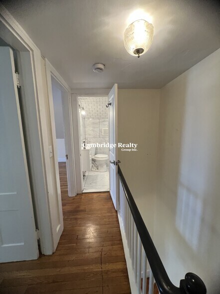 Building Photo - 28 Cherry St