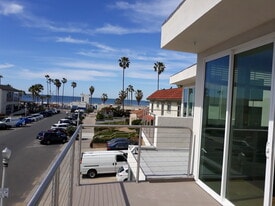 Building Photo - 5040 Santa Monica Ave