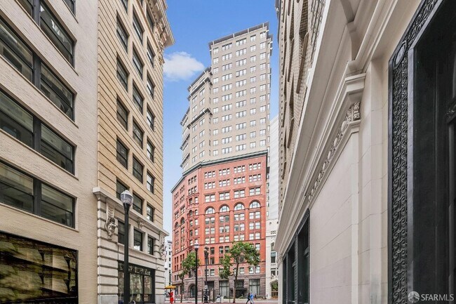 Building Photo - 690 Market St