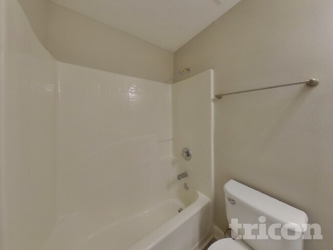 Building Photo - 1656 Dartmouth Dr