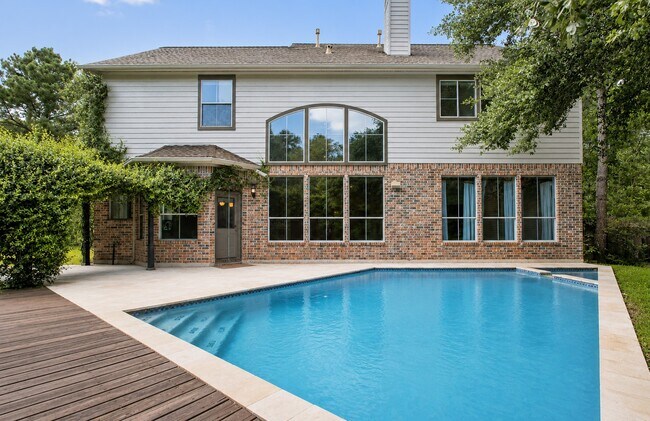 Building Photo - 18 Degas Park Dr