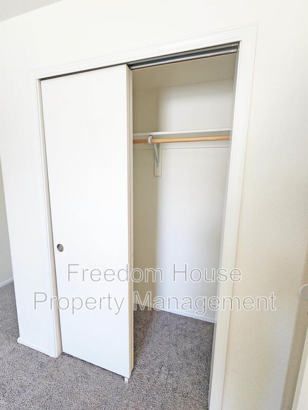 Building Photo - 1550 West Irons Street