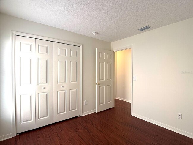 Building Photo - 538 Solana Cir