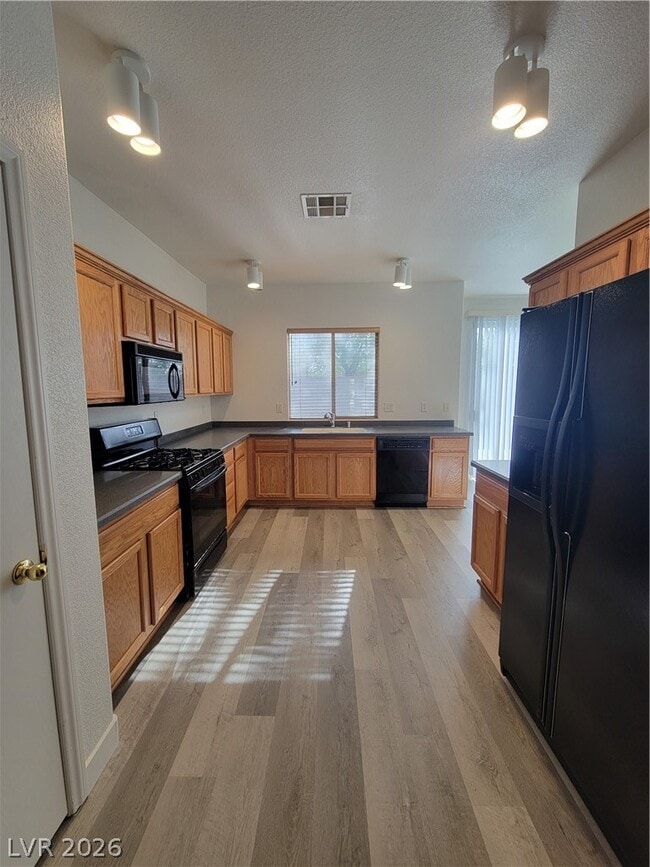 Building Photo - 3274 Bronze Leaf St