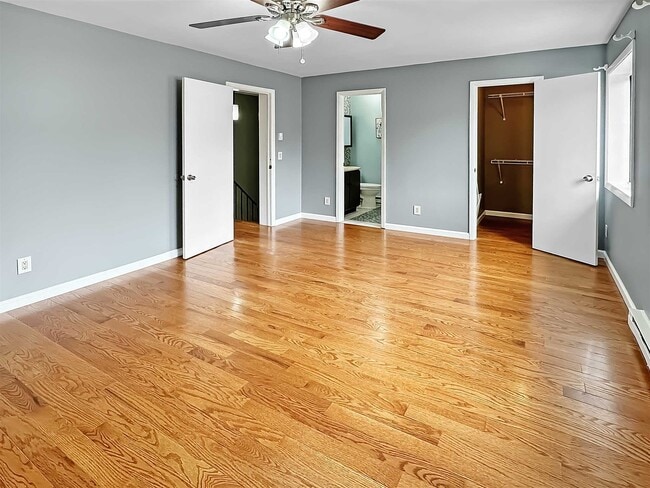 Building Photo - 5305 Chelsea Cove N
