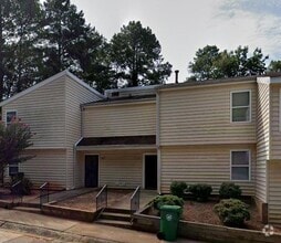 Building Photo - 2074 Oak Park Ln