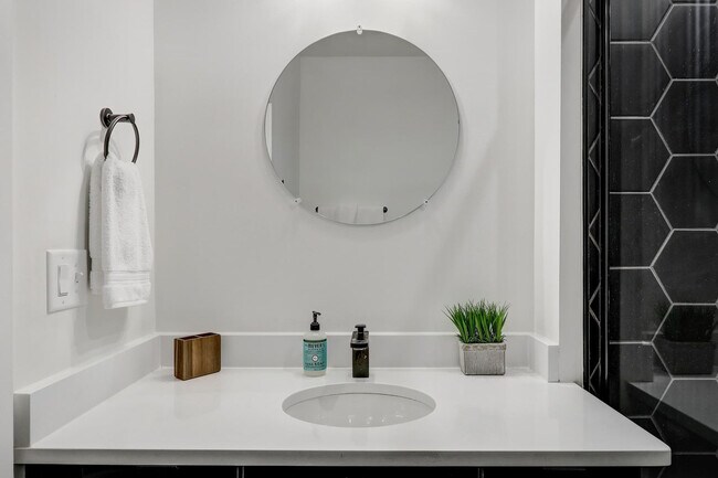 Building Photo - 940 Piedmont Ave NE