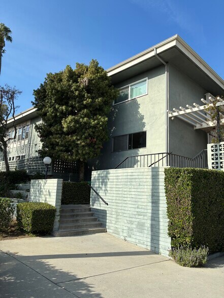 Entry Stairs to Complex - 1520 Spruce St
